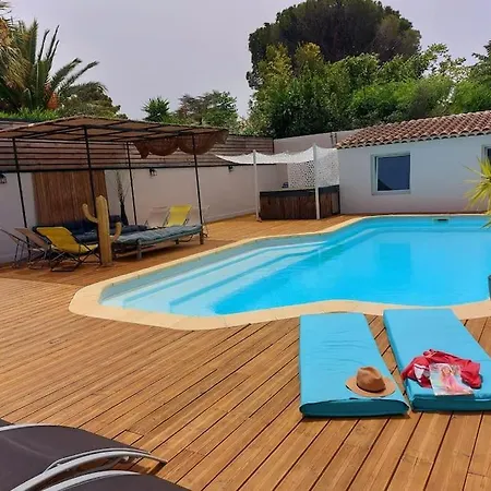 Superbe Maison A 100 M De La Mer-piscine-jacuzzi 酒店